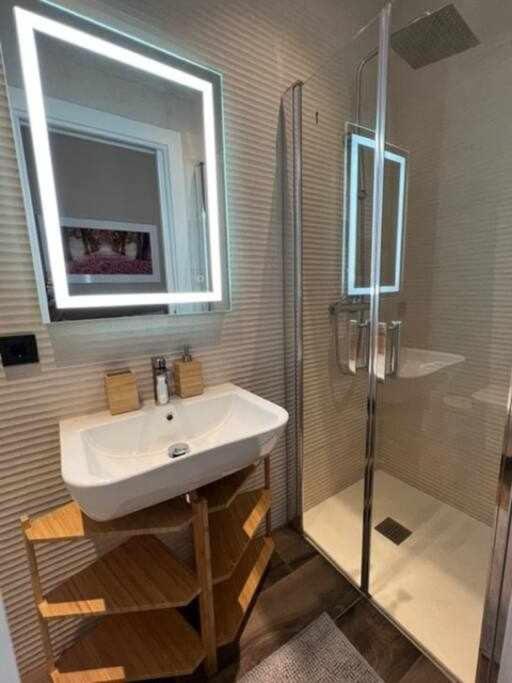 Deluxe Twobedroom Apartment Seville Downtown Ngoại thất bức ảnh